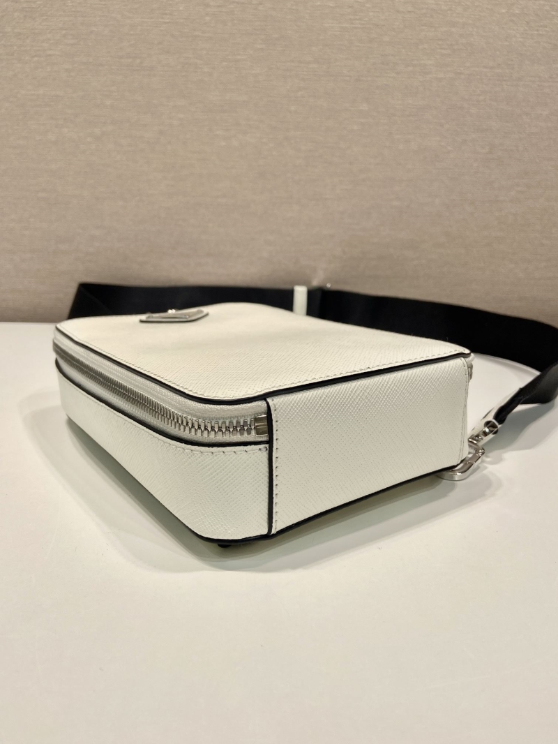 Pra*a waist chest packs
